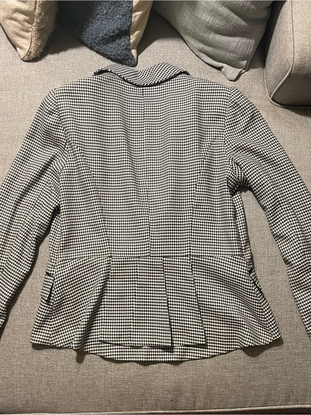 White House Black Market Black & White Houndstooth Blazer Size 12 - Picture 2 of 8